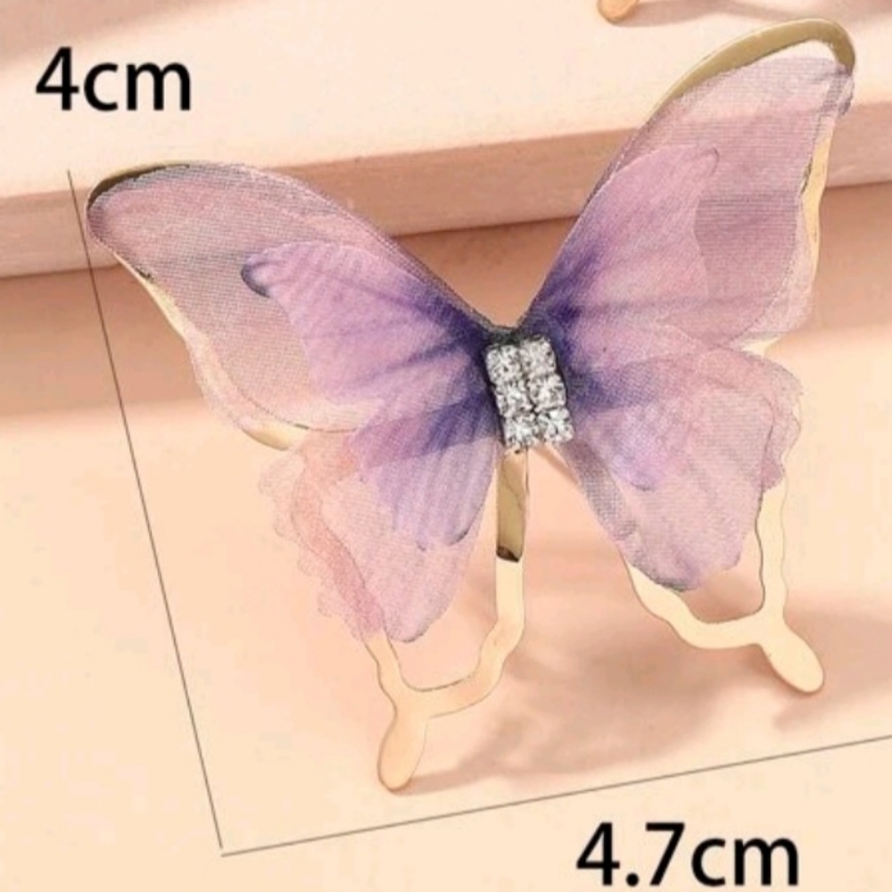 BUTTERFLY 🦋 DESIGN EARRINGS - Picture 16 of 16